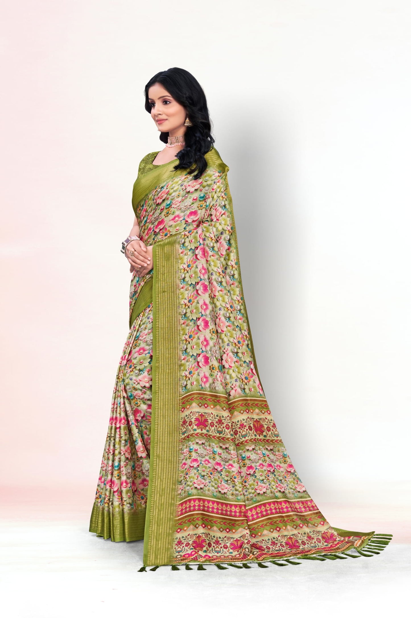 Jasmine Elegance Polyester Saree – Simplistic Beauty with a Modern Edge**