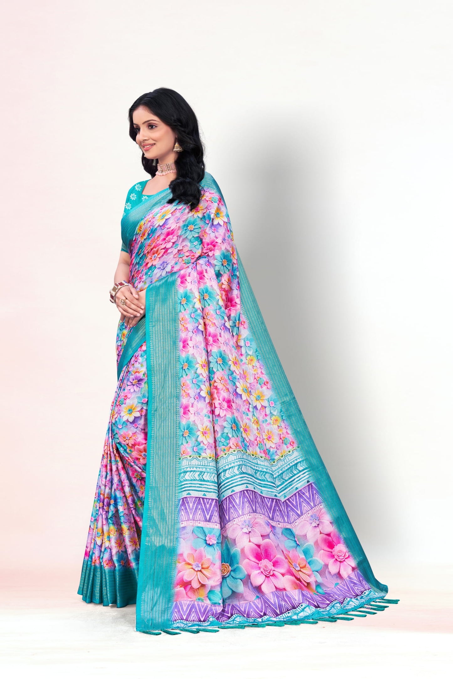 Jasmine Elegance Polyester Saree – Simplistic Beauty with a Modern Edge**