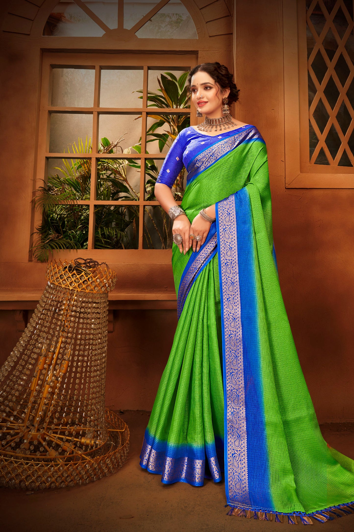 Range Rover Saree in Dola Jari: Your Style Statement