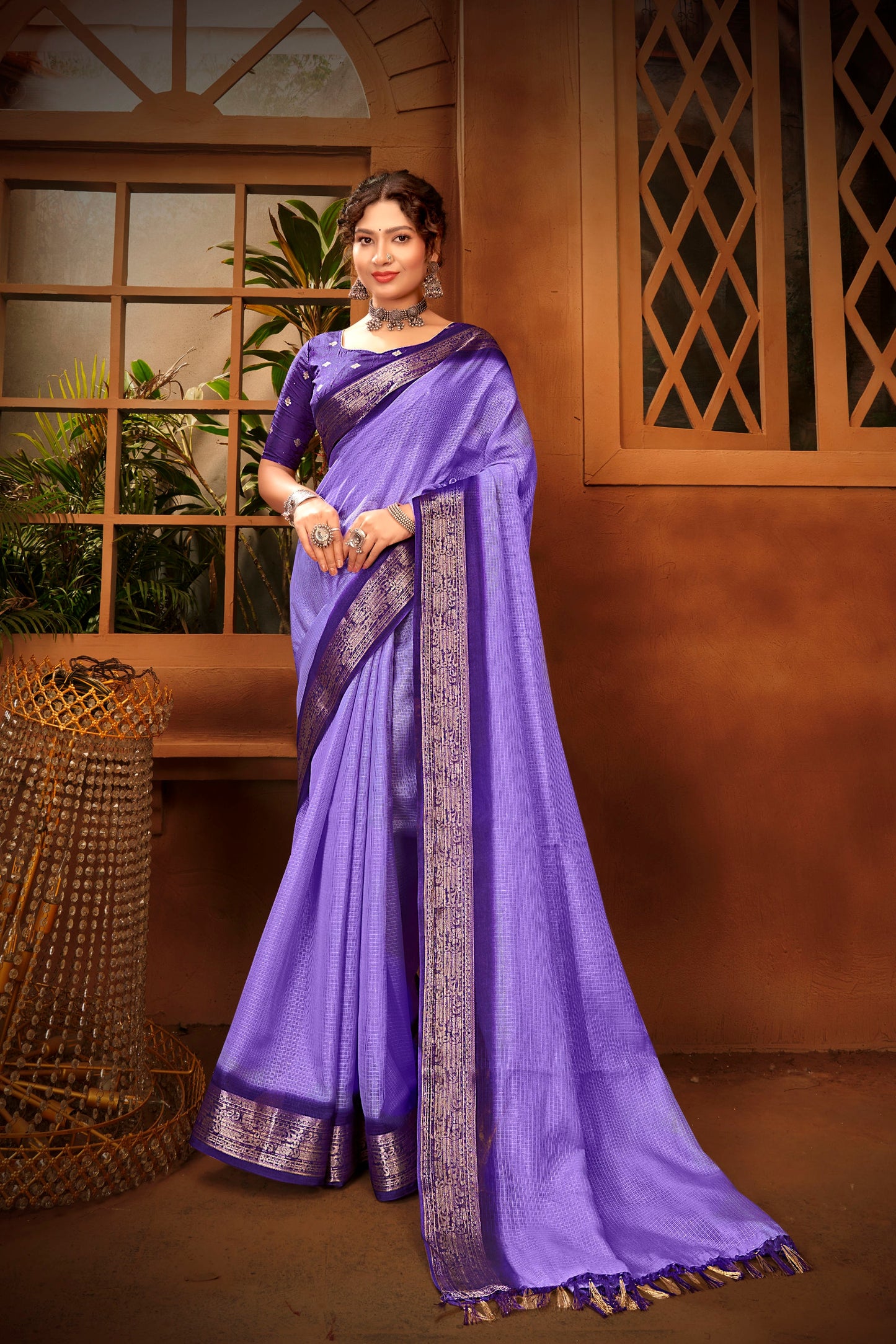 Range Rover Saree in Dola Jari: Your Style Statement