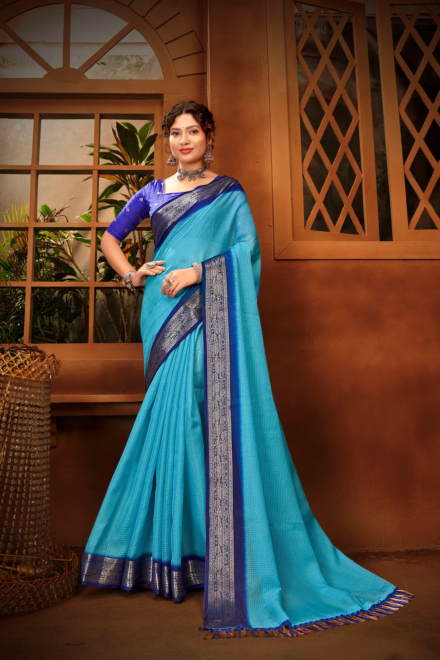 Range Rover Saree in Dola Jari: Your Style Statement