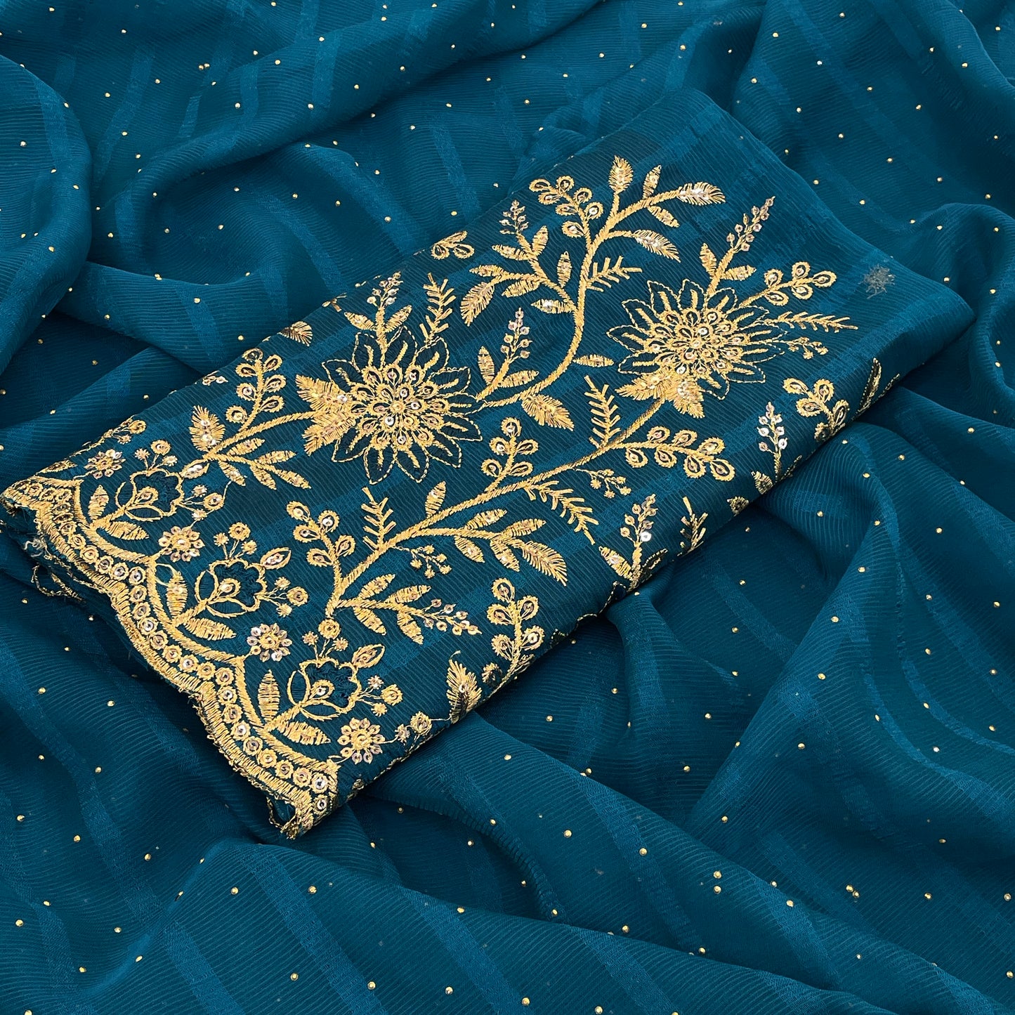 Rimzhim Game Master Saree: Crafted for Perfection.