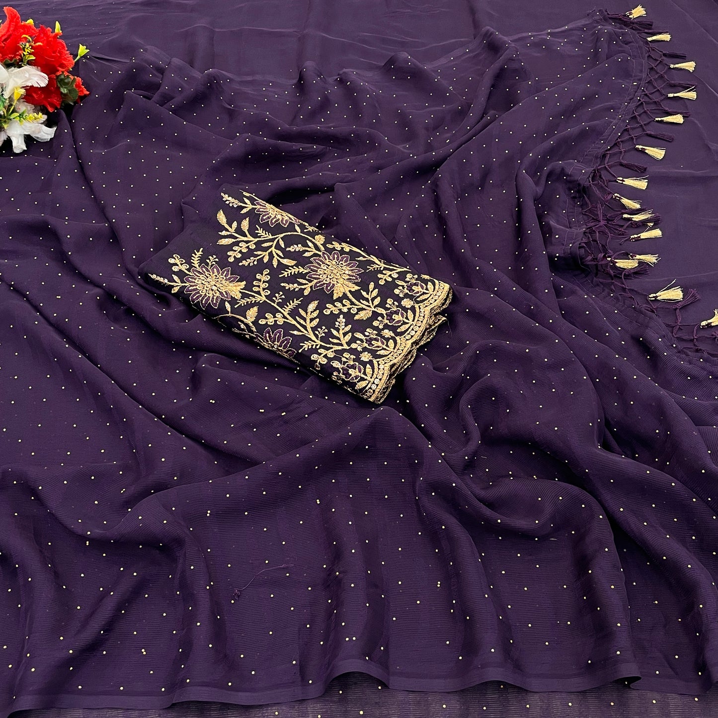 Rimzhim Game Master Saree: Crafted for Perfection.