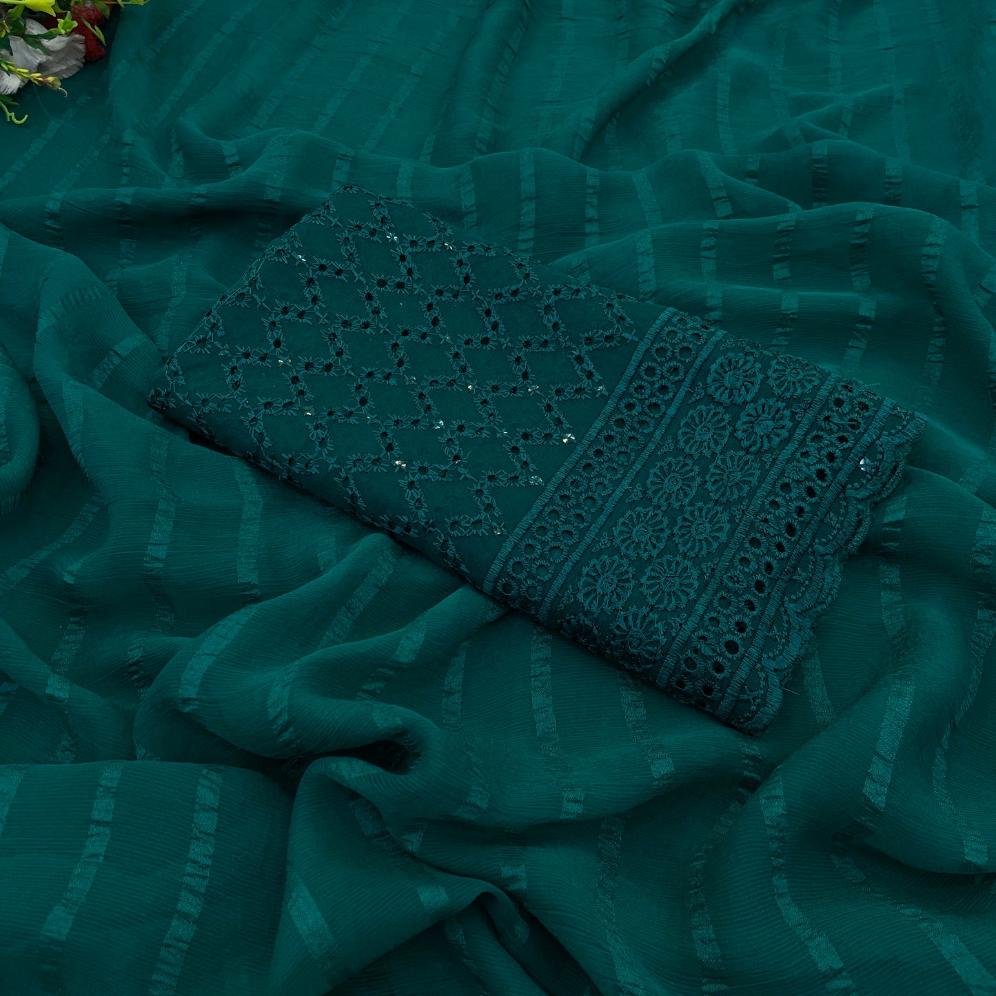 Starlight Saree in Dark Tone-to-Tone Chiffon Fabric – A Solo Elegance in Every Drape!(Solo Dark Tone to Tone Chanderi.)