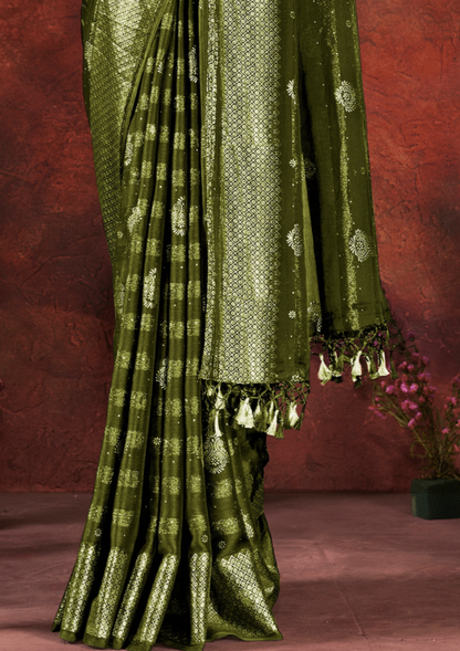 Shubhnamastu Multicolor Jari Patta Saree with Elegant Design (8 Colours Available).