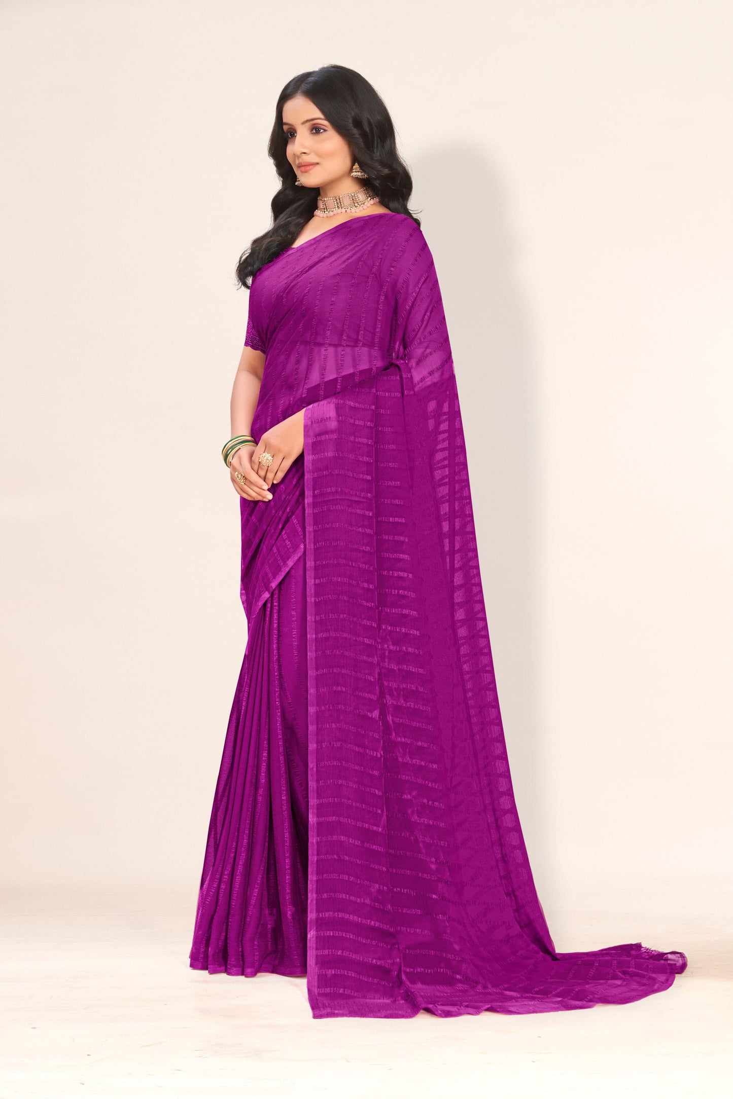 Starlight Saree in Dark Tone-to-Tone Chiffon Fabric – A Solo Elegance in Every Drape!(Solo Dark Tone to Tone Chanderi.)