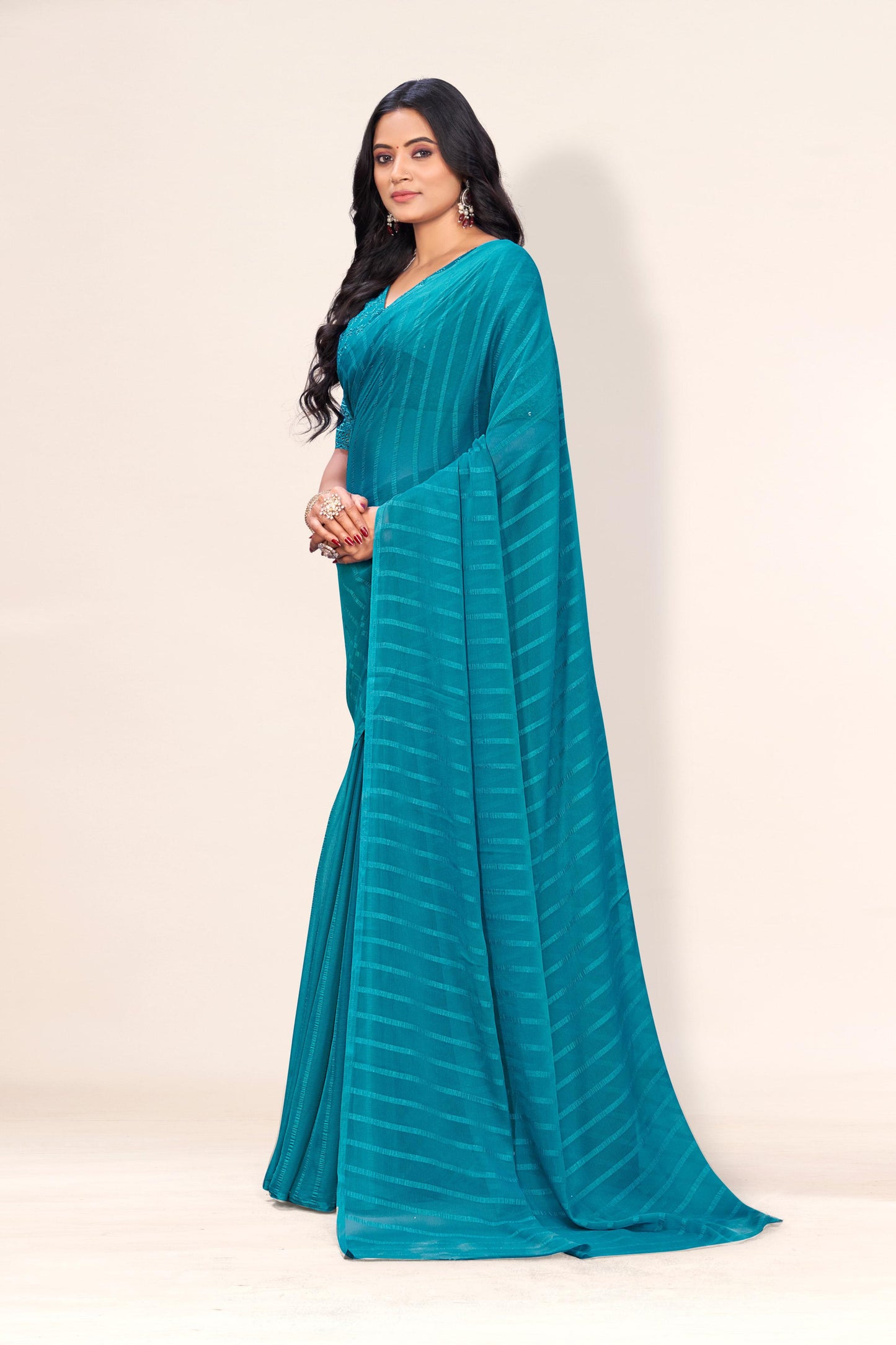 Starlight Saree in Dark Tone-to-Tone Chiffon Fabric – A Solo Elegance in Every Drape!(Solo Dark Tone to Tone Chanderi.)